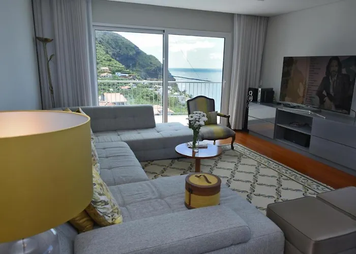 Ocean Escape With Private Pool Arco da Calheta (Madeira)